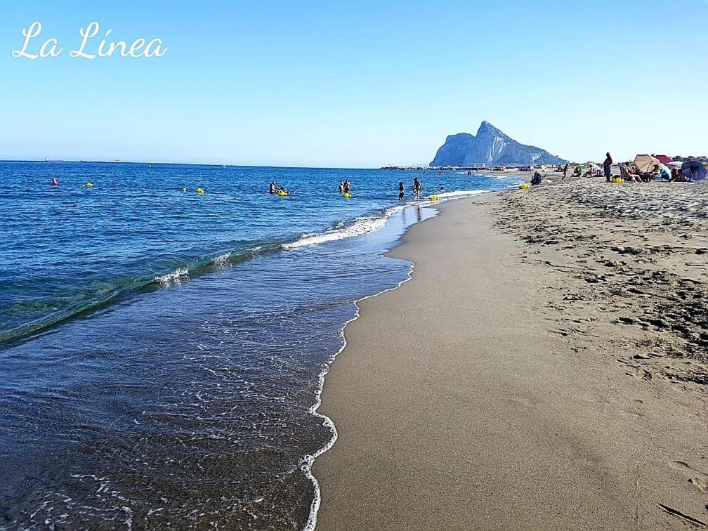 Hostal La Campana La Línea de la Concepción Εξωτερικό φωτογραφία