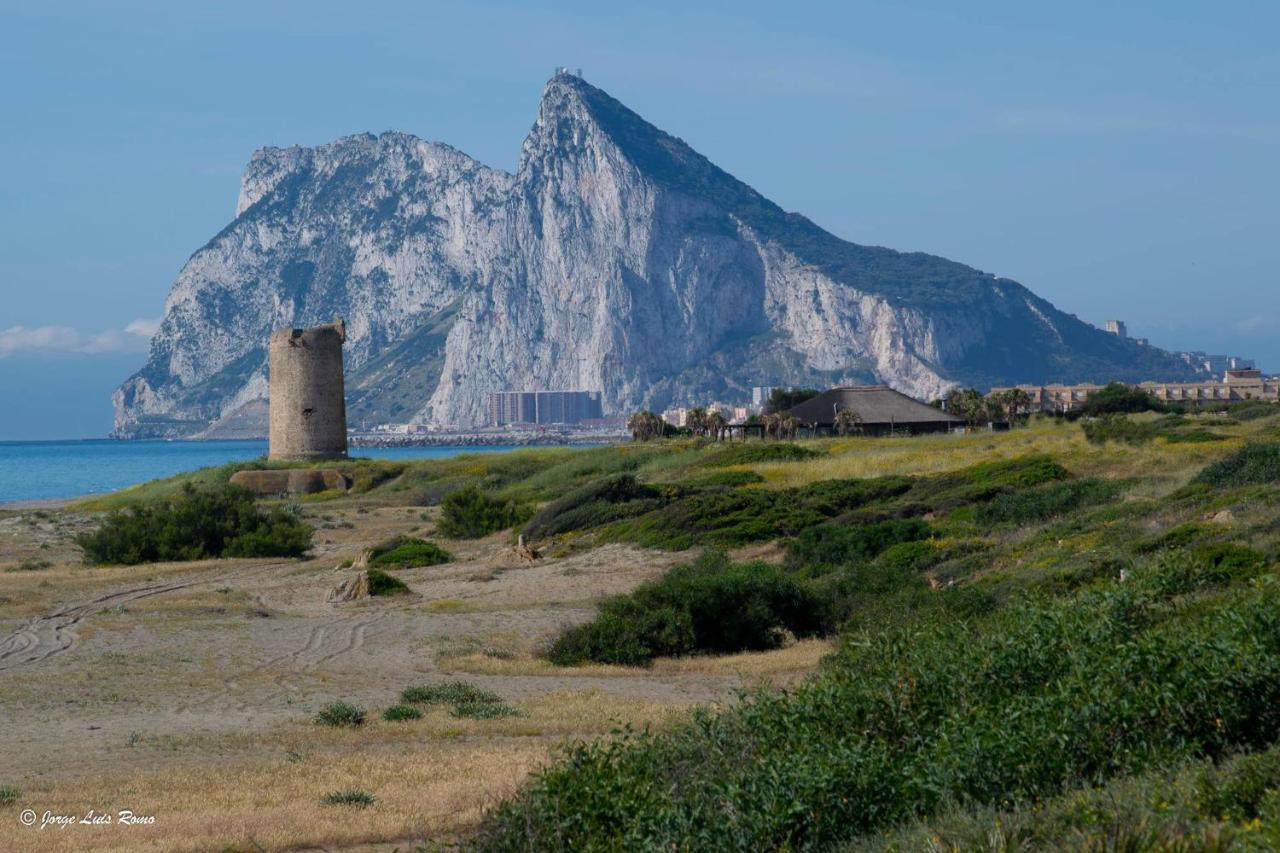 Hostal La Campana La Línea de la Concepción Εξωτερικό φωτογραφία