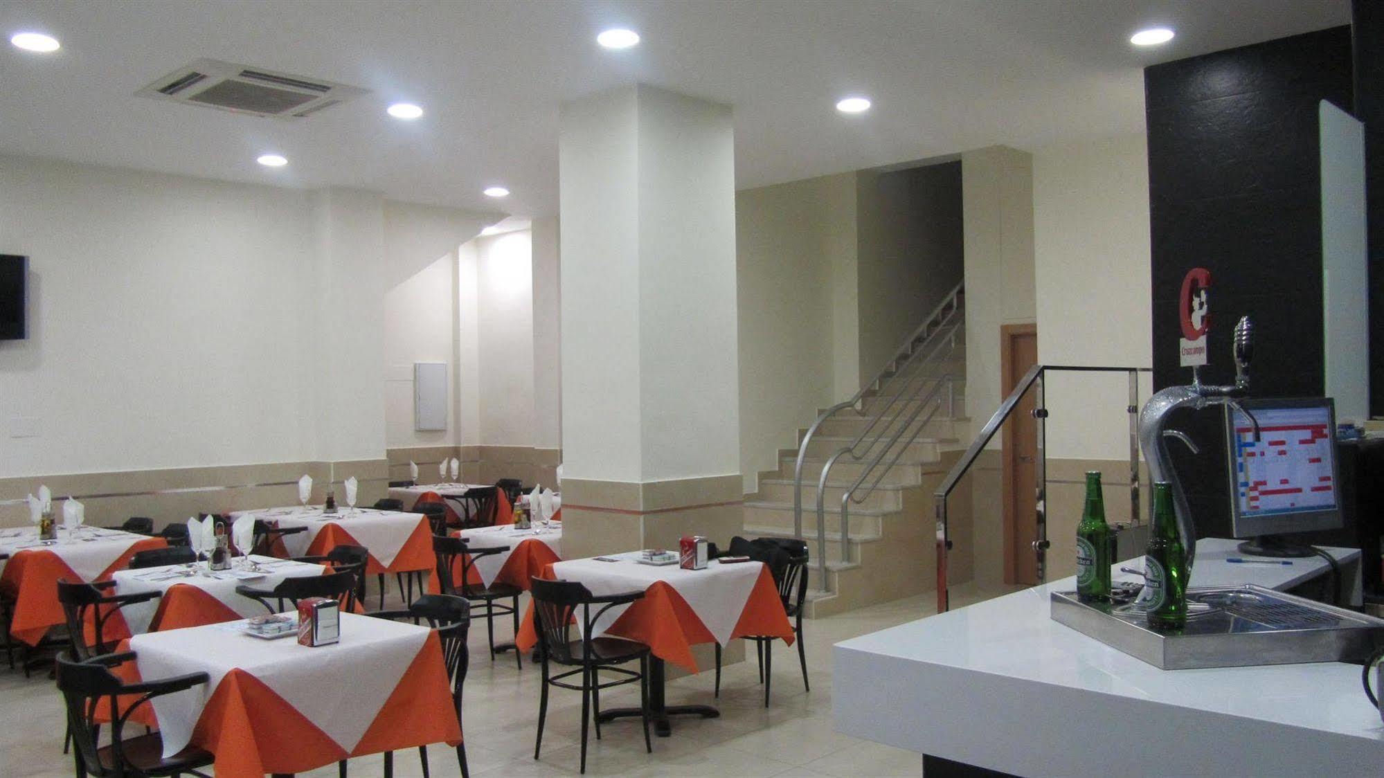 Hostal La Campana La Línea de la Concepción Εξωτερικό φωτογραφία