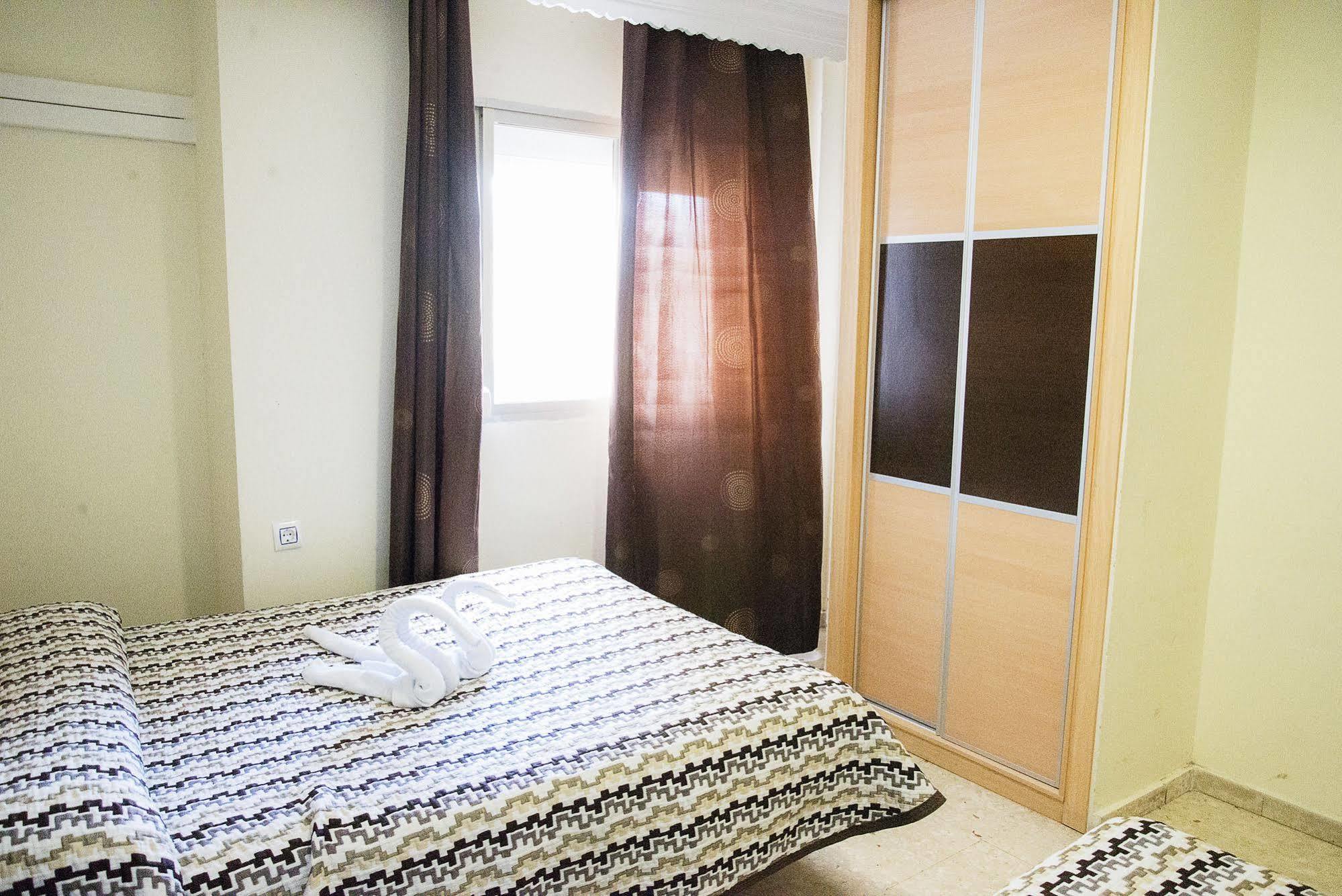 Hostal La Campana La Línea de la Concepción Εξωτερικό φωτογραφία