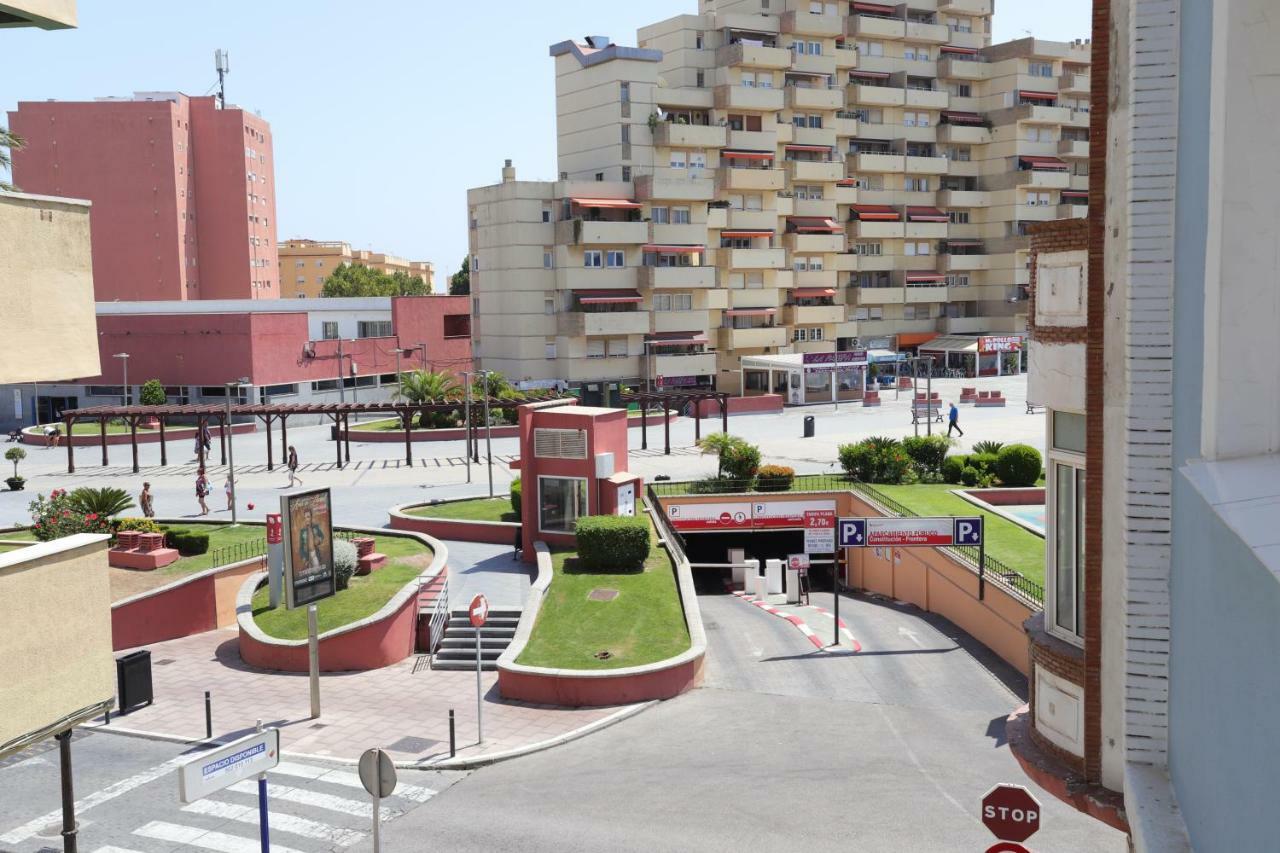 Hostal La Campana La Línea de la Concepción Εξωτερικό φωτογραφία